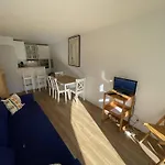 T2 En Front De Avec Terrasse - Cyprien - Fr-1-106-109