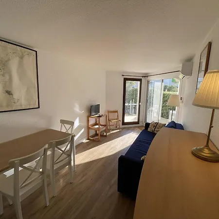 T2 En Front De Avec Terrasse - Cyprien - Fr-1-106-109