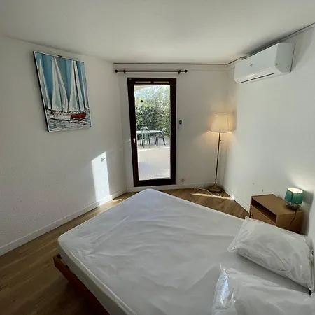 T2 En Front De Avec Terrasse - Cyprien - Fr-1-106-109 דירה